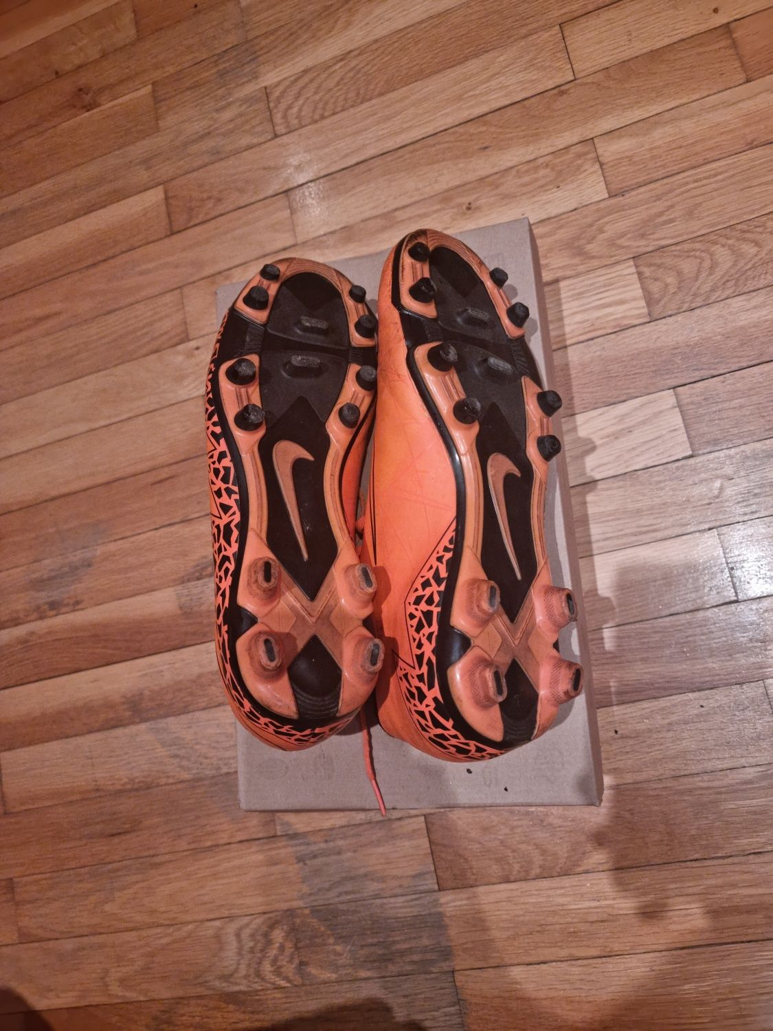 Продавам бутонки Nike HyperVenom 43