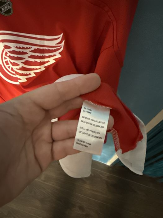Tricou original NHL  Detroid Red Wings impecabil