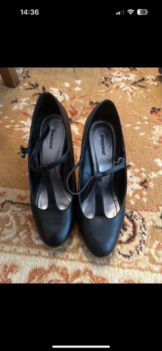 Pantofi cu toc confortabili