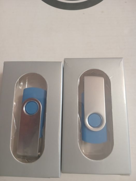 Флешка. Новый коробке.