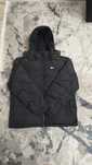 Geaca tommy Hilfiger  nu raspund pe olx