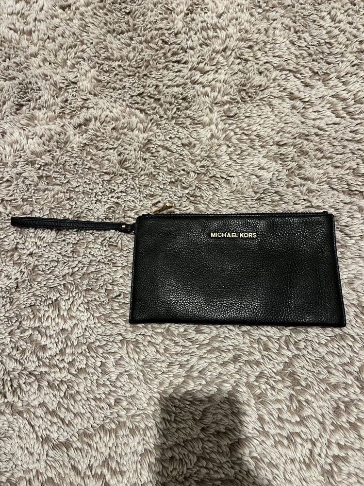 Michael Kora Jet Large Zip Clutch-оригинален дамски клъч