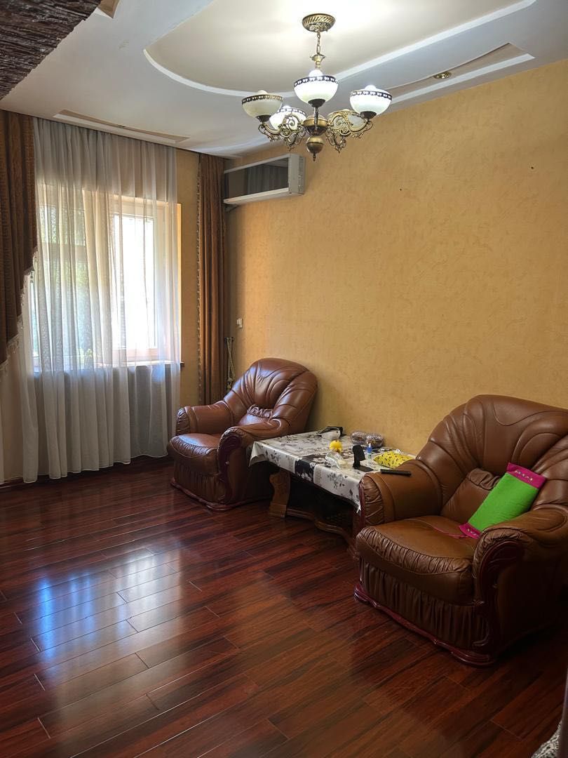 Продается своя 4ком квартира , 2 этаж на Сергели 2, (без посредников)