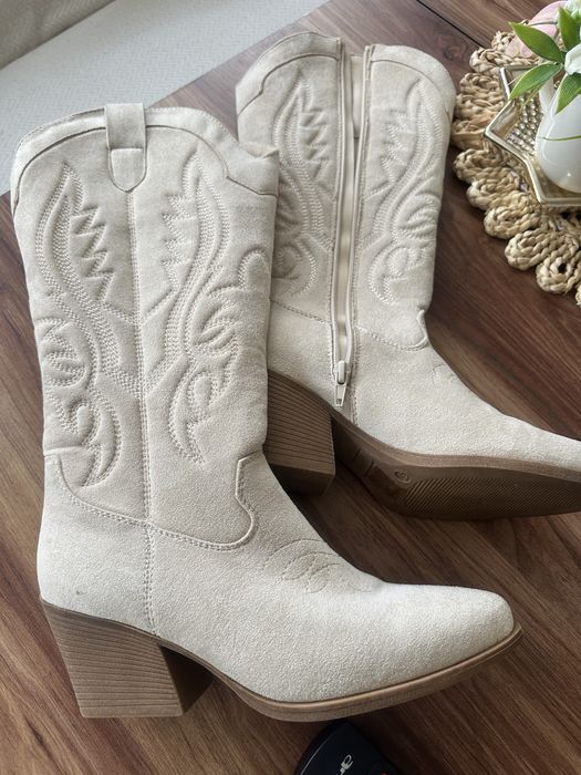 Велурени ботушки