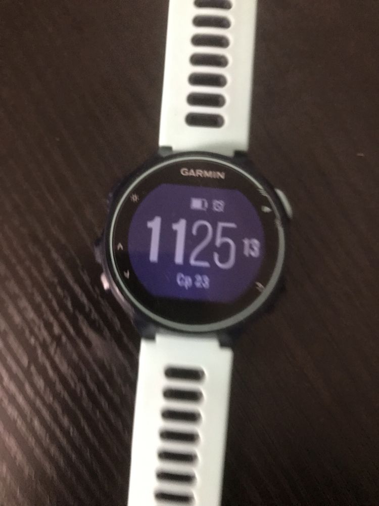 Часы Garmin Forerunner 735XT
