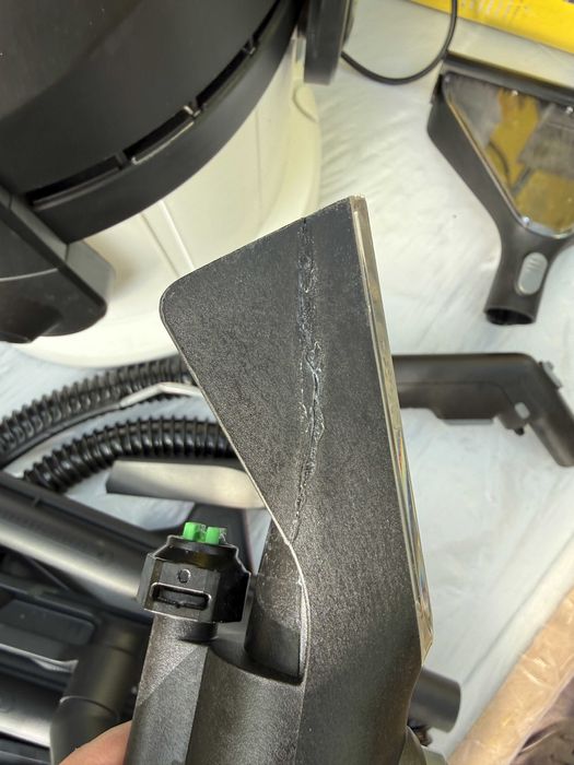 Aspirator cu spalare prin injectie-extractie Karcher SE 4, 1000 W