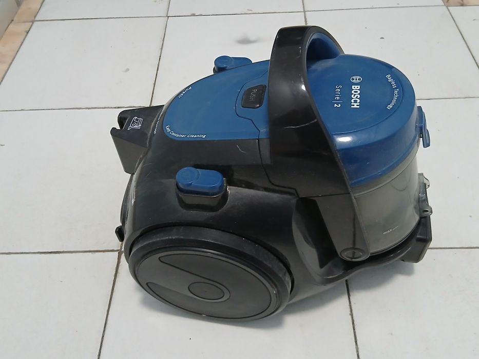 Продаю мощный пылесос