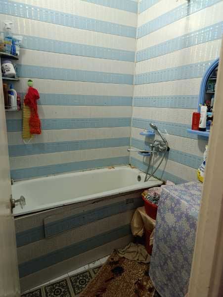 Учтепа туманида 2 хонали  3 хона килинган квартира сотилади