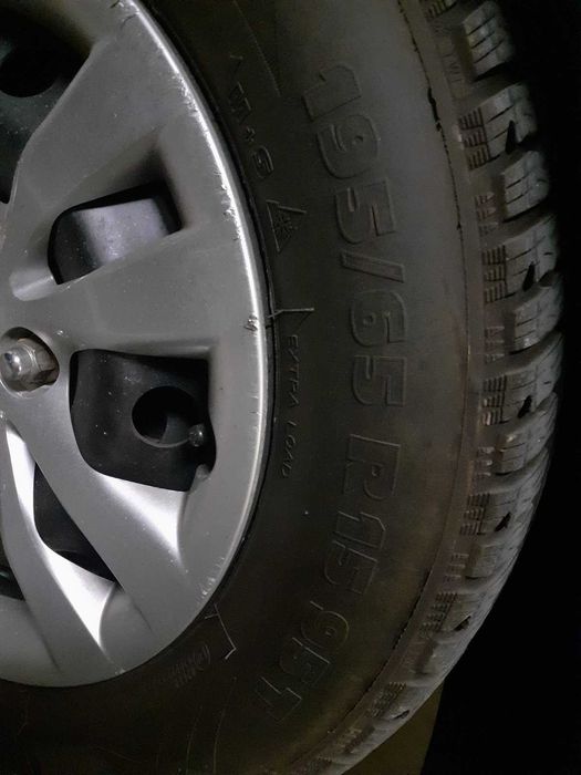 Зимни гуми с джанти 4 бр.195/65/15- Hyundai ix20