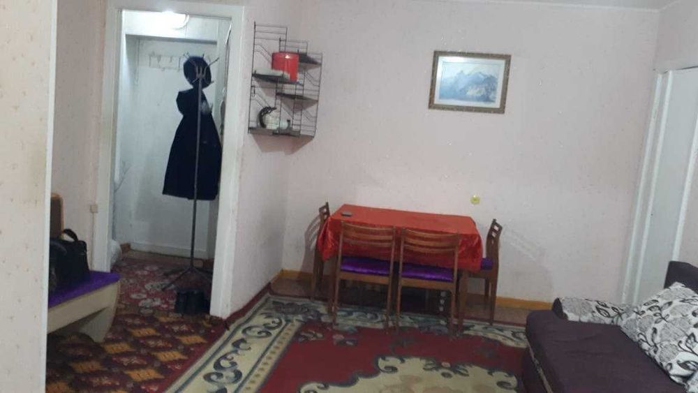 Продам квартиру 2-х комнатную во 2 мкрн.