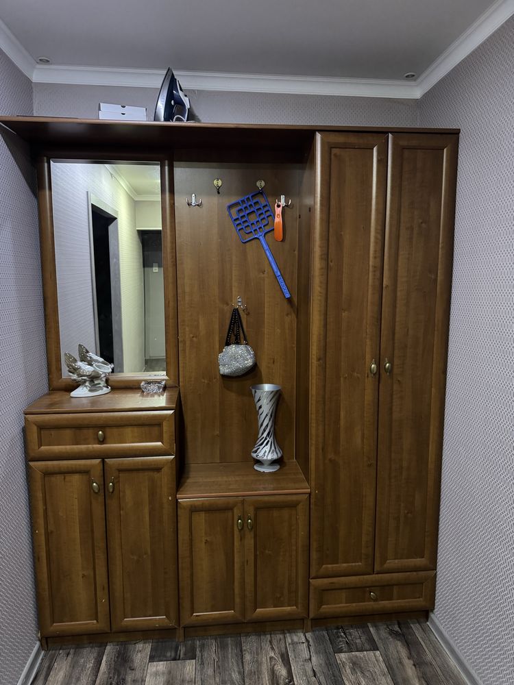 Продам прихожую