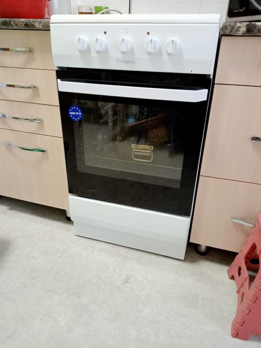 Продается электрическая плита