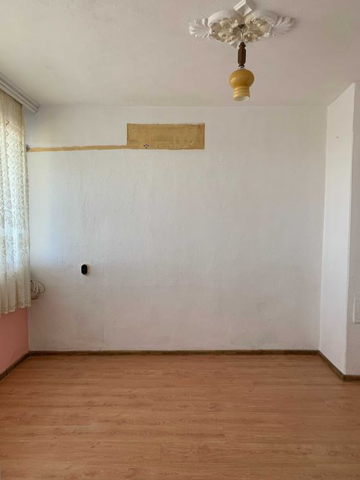 ЧЕТИРИСТАЕН апартамент в Карлово