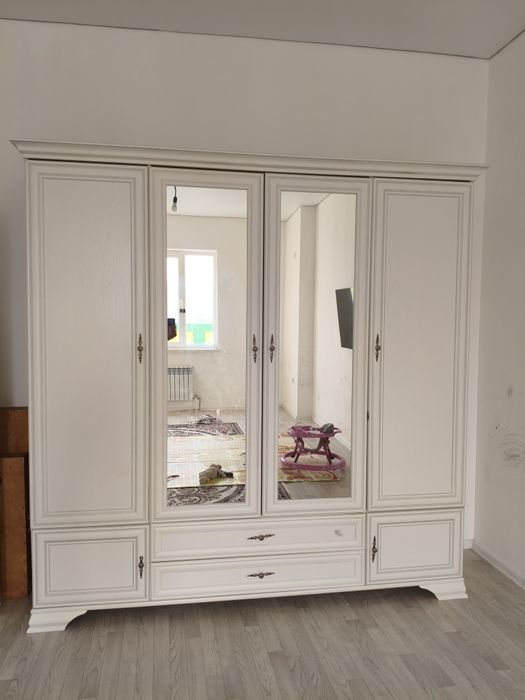 Срочно продам шкаф