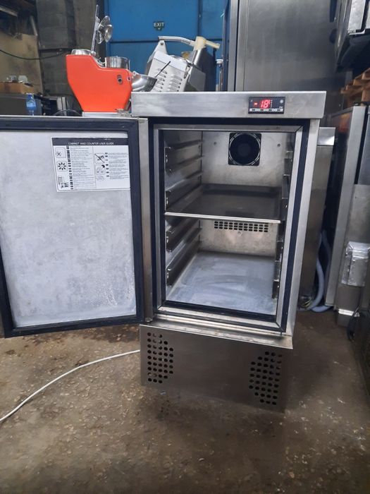 Хладилна маса - фризер за гастронорма 1/1 Foster