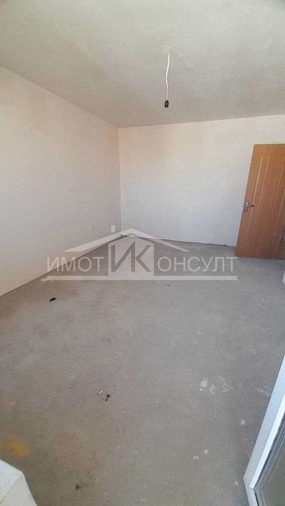 Продава се Тристаен апартамент в Велико Търново, Бузлуджа - 135 кв.м за 1200 €/кв.м - Снимка #7