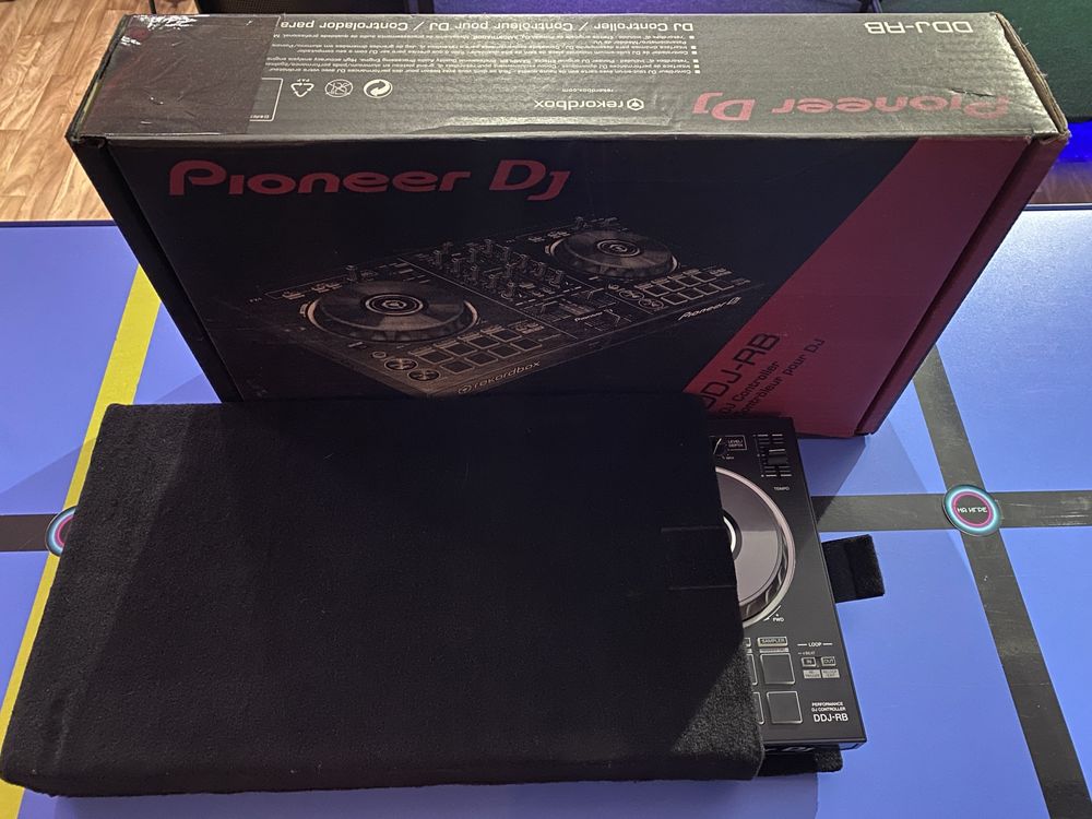 Dj контроллер