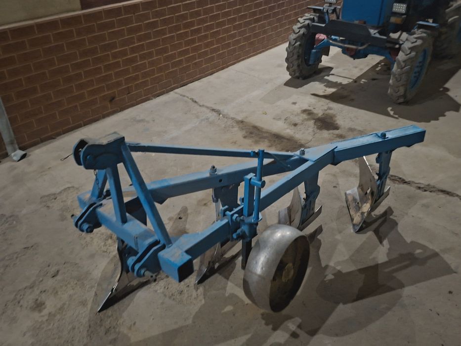 Соқа 4 корпус (плуг)