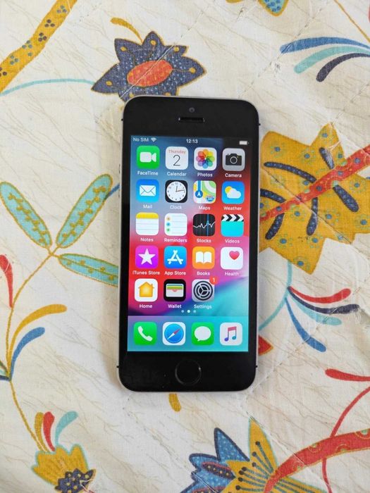 Apple iPhone 5S 16GB Space Gray