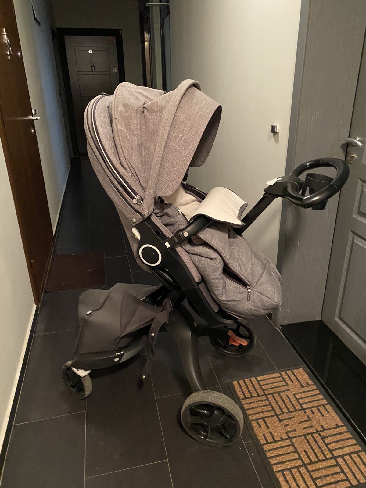 Бебешка количка Stokke v6