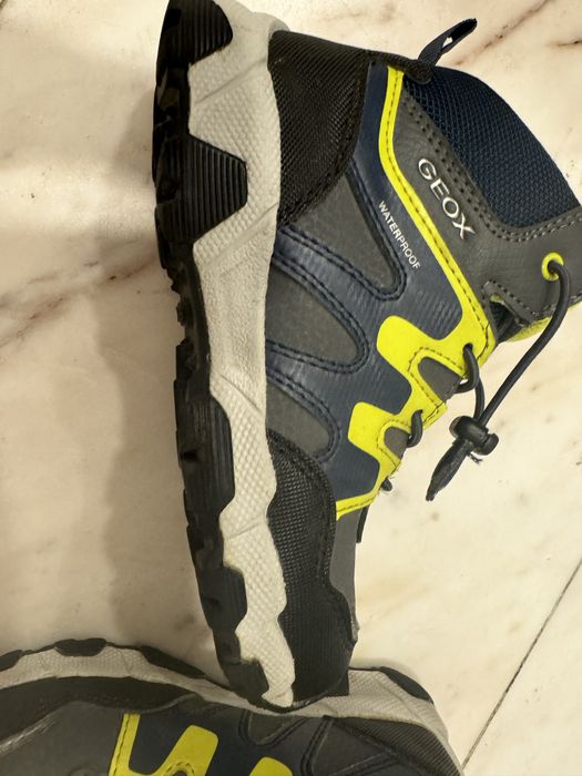 Зимни непромокаеми обувки Geox