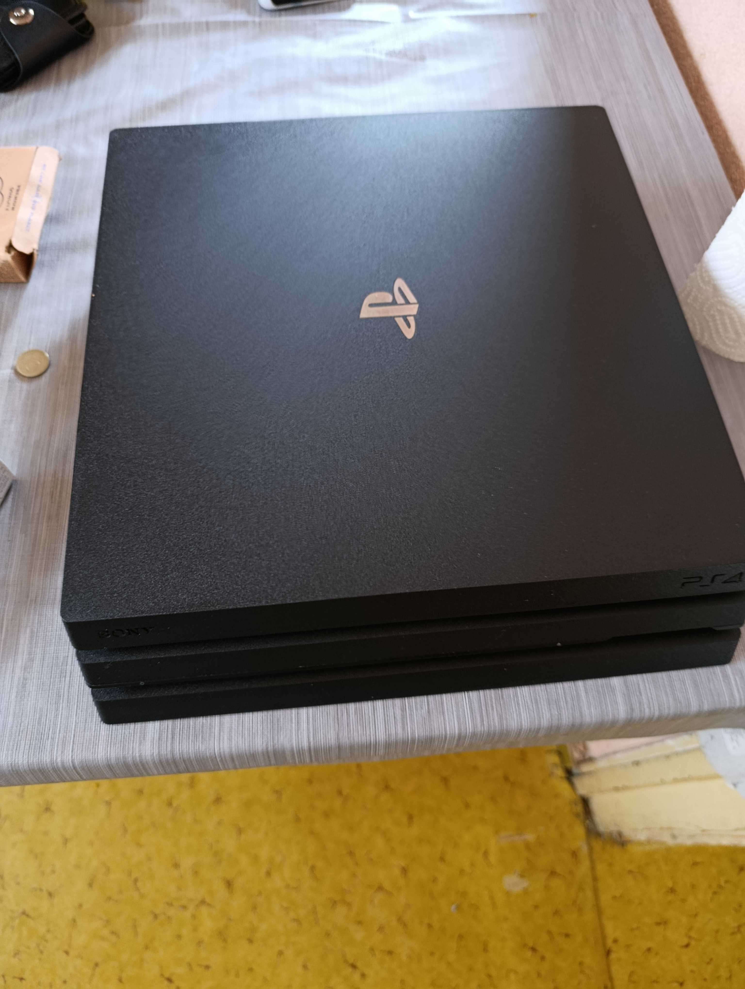 Ps4 pro 1tb без следи от употреба