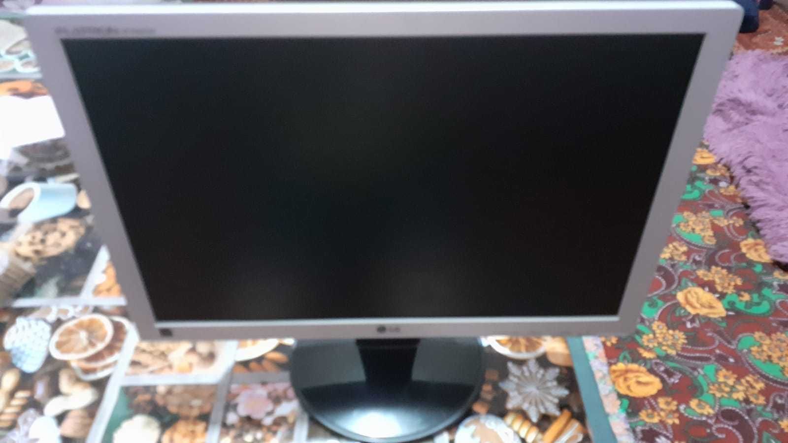 Монитор LG Flatron