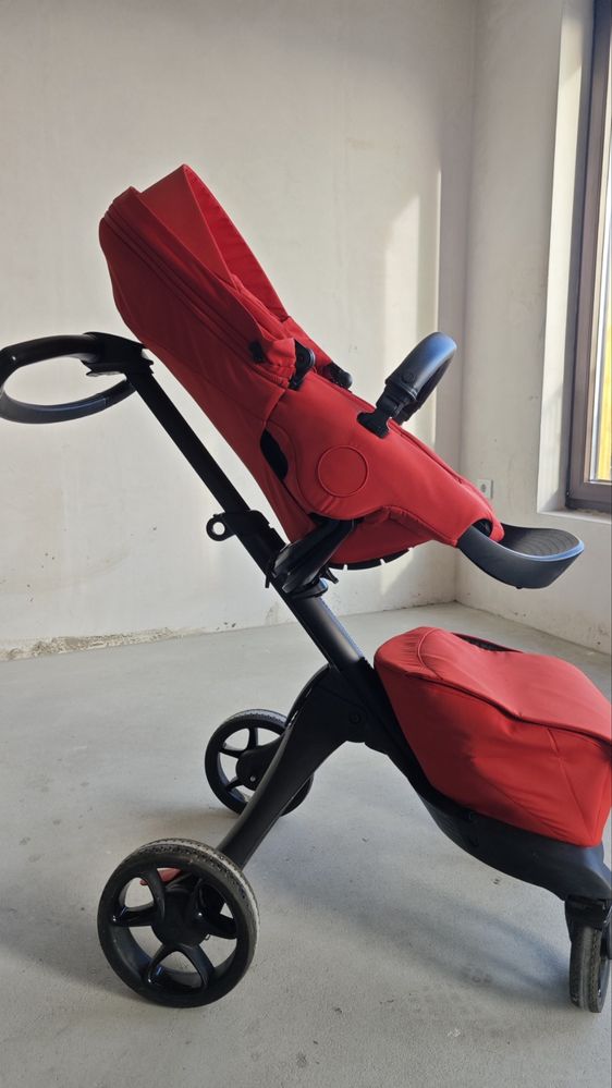 Stokke Xplory с гаранция + зимен чувал и поставка за чаша