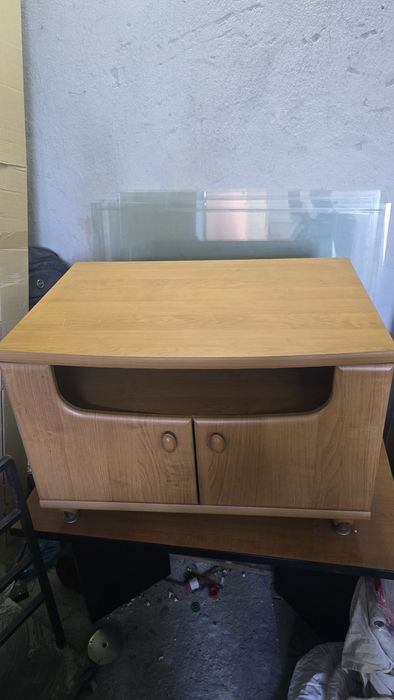 Телевизонен шкаф!