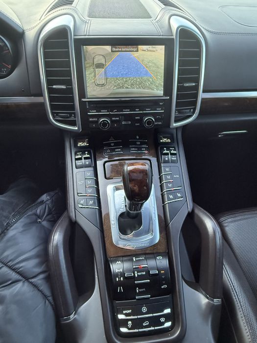 Porsche Cayenne 2012