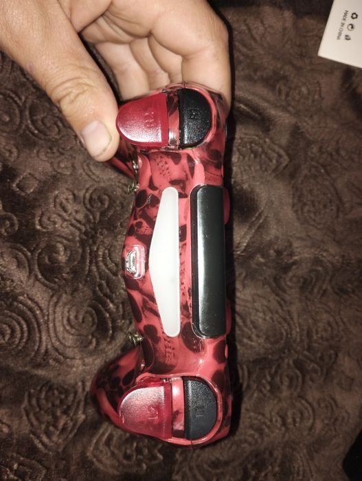 Controler PS4 modificat pentru piese