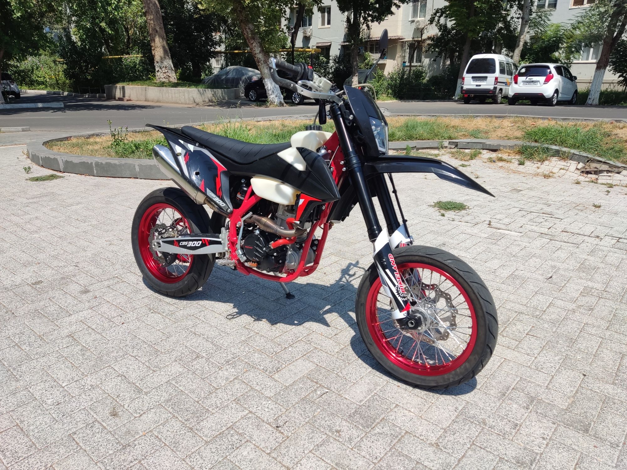 Мотард Zumavv 300