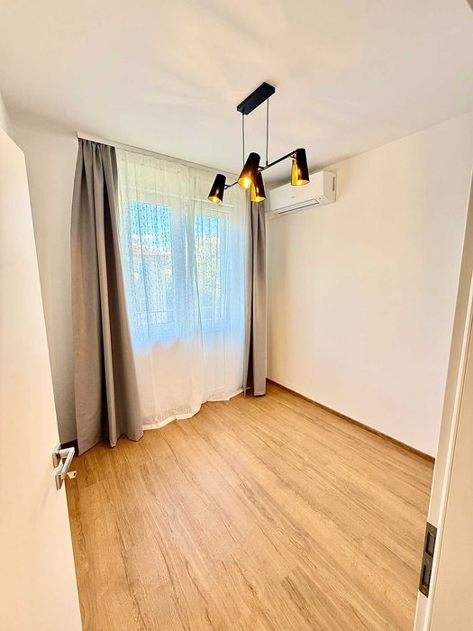 Дава се под наем Тристаен апартамент в София, Център - 75 кв.м за 765 € - Снимка #2