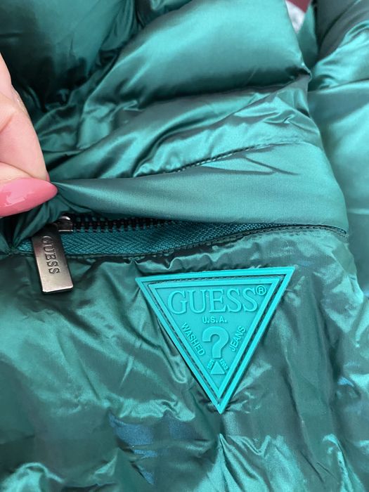 Дамско яке guess ново с етикет
