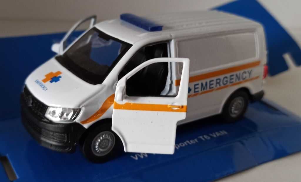 Macheta Volkswagen Transporter T6 Van Emergency 2016 - Welly 1/36 VW