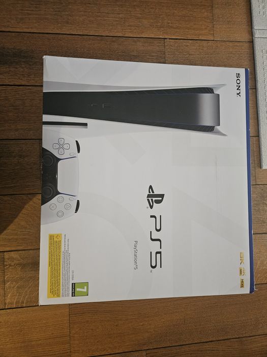 PS5 825GB Disc Edition