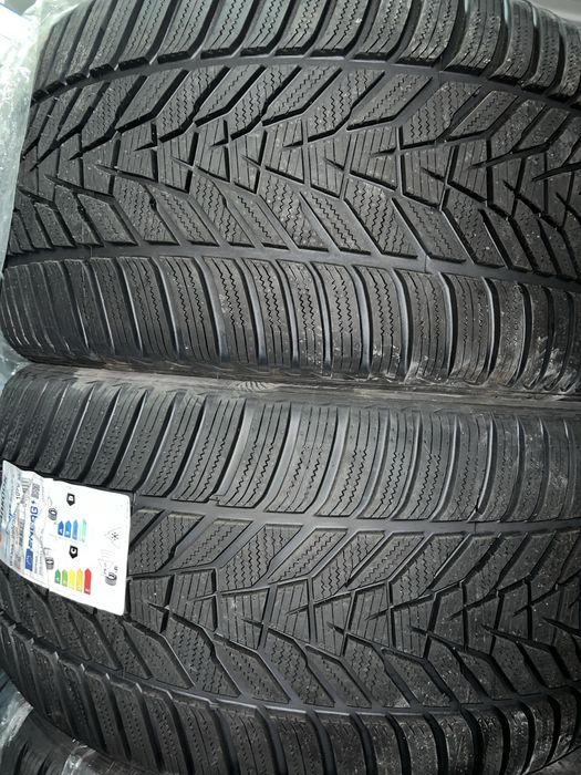 Перфектни гуми за зимата 295/35/21