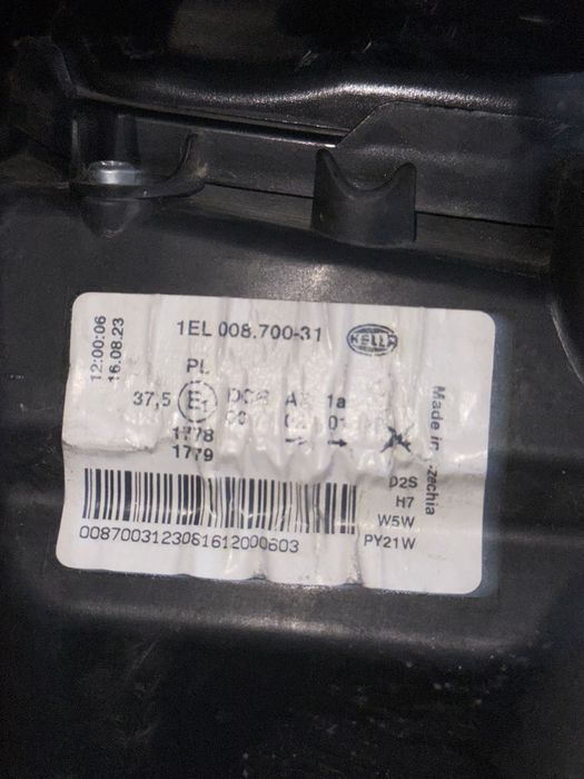 Faruri b-xenon Opel Astra