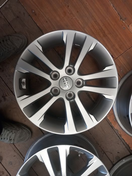 Jante kia r16 x114.3 et 50 cb 67.1 mazda toyota Hyundai kia nissan etc