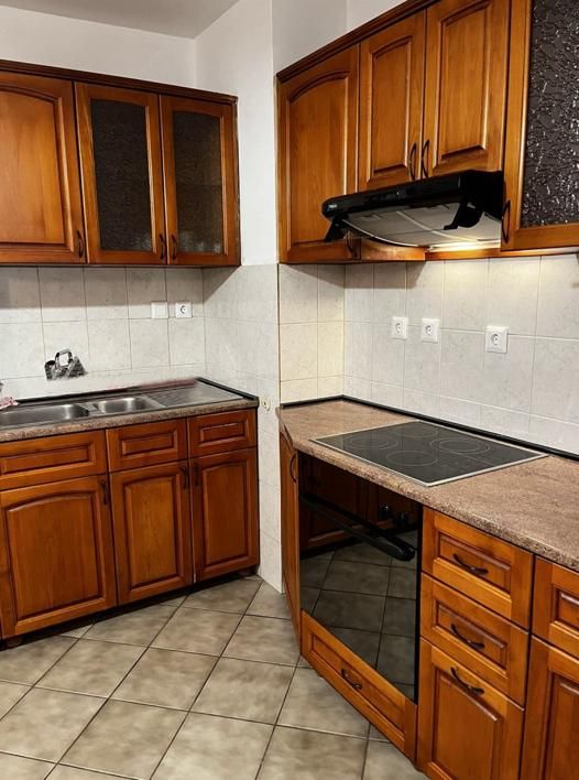 Дава се под наем Двустаен апартамент в София, Зона Б-5 - 86 кв.м за 640 € - Снимка #2