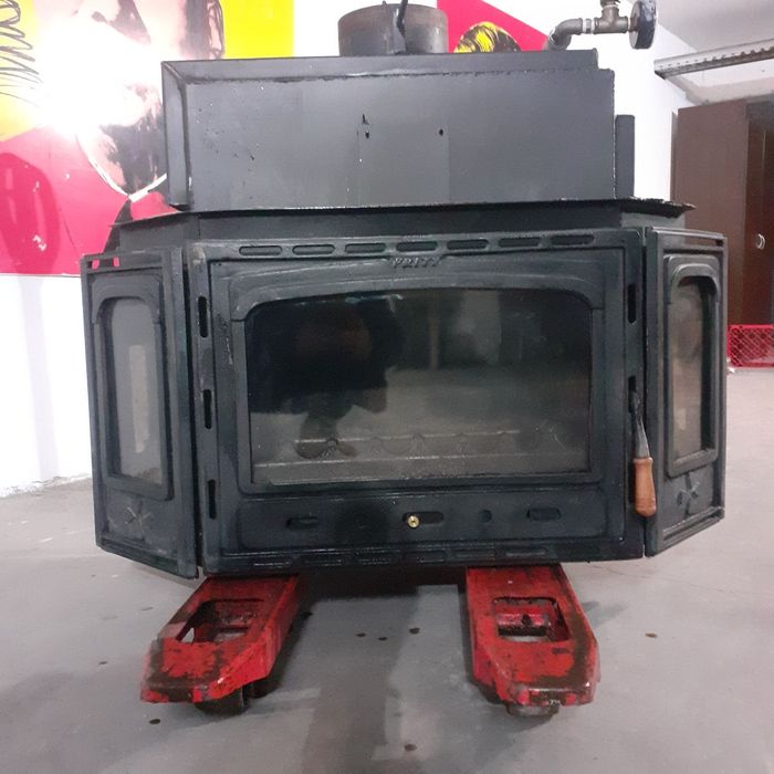 Камина , камера за вграждане с водна риза 28кW