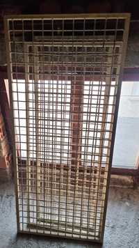 Масивни метални решетки за прозорци/малка врата