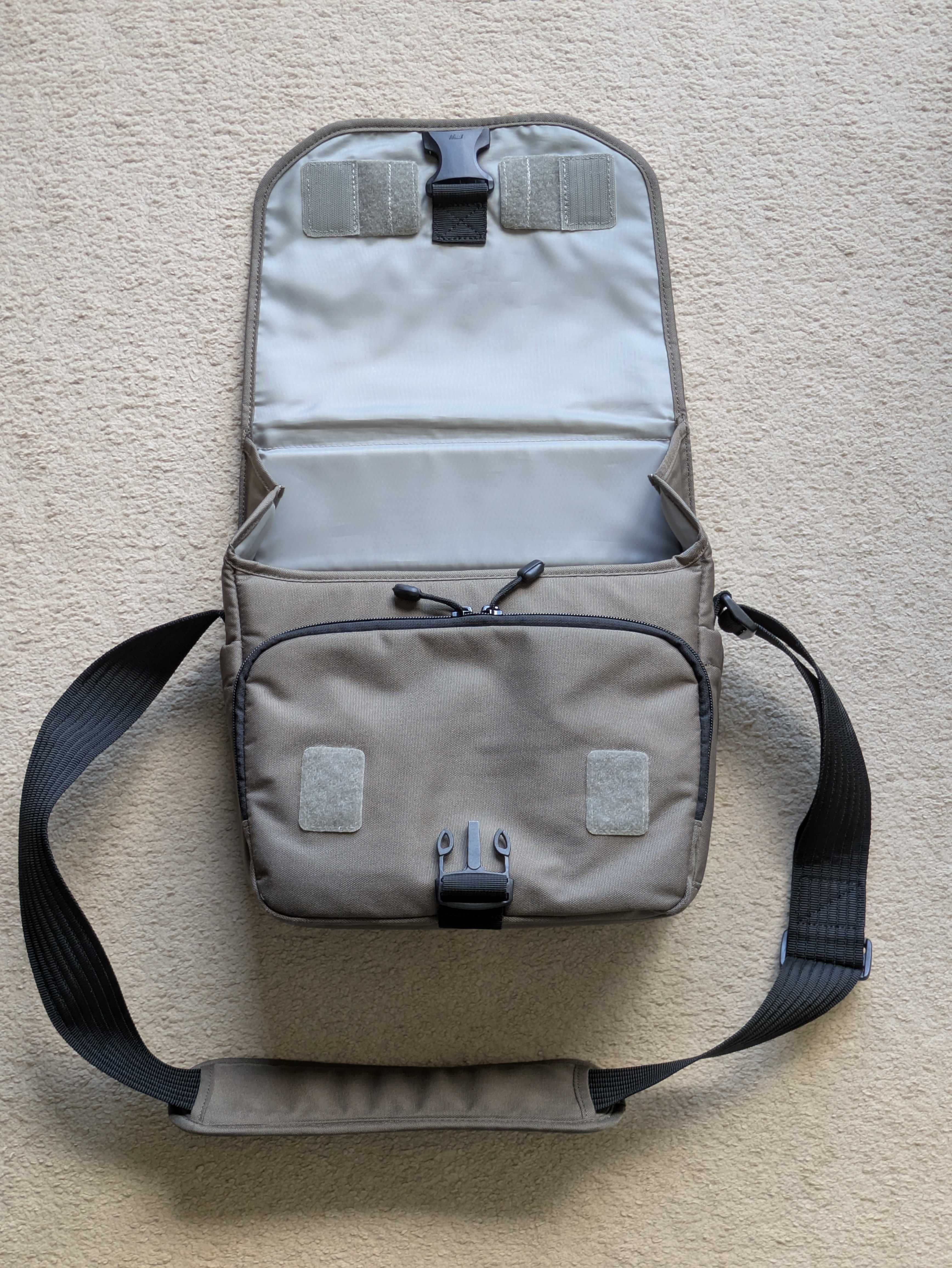 Чанта за фотоапарат + таблет Lowepro Event Messenger 150