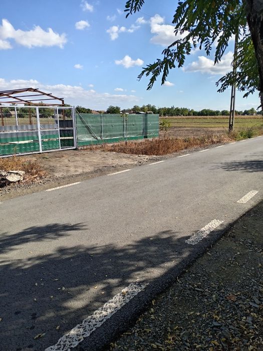 Vând Teren intravilant