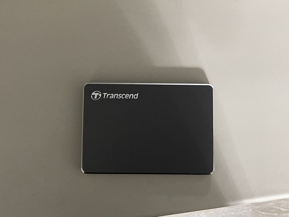 Внешний жесткий диск Transcend на 1 терабайт