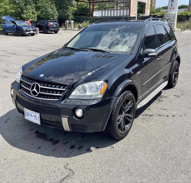 Mercedes-Benz ML 63 AMG 510cp 2008