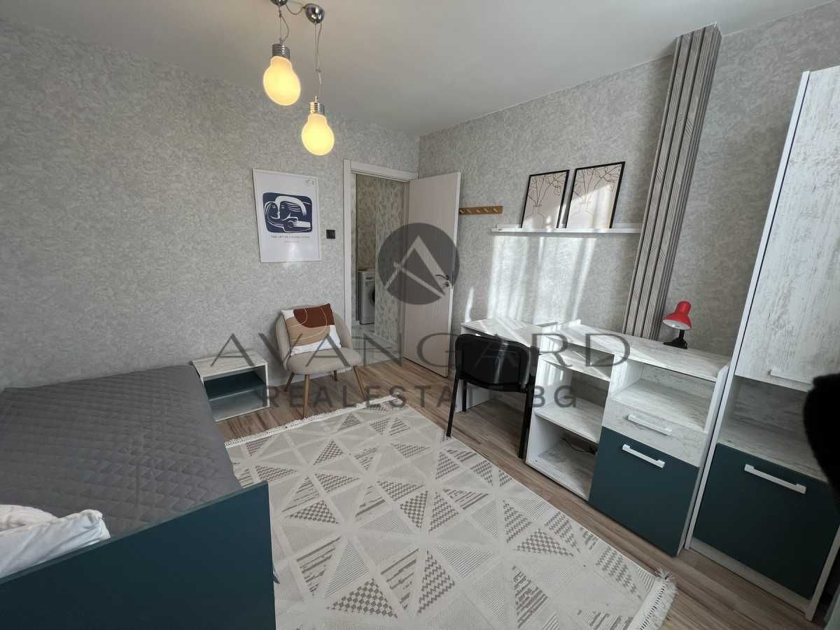 Продава се Тристаен апартамент в Пловдив, Гагарин - 61 кв.м за 2123 €/кв.м - Снимка #5