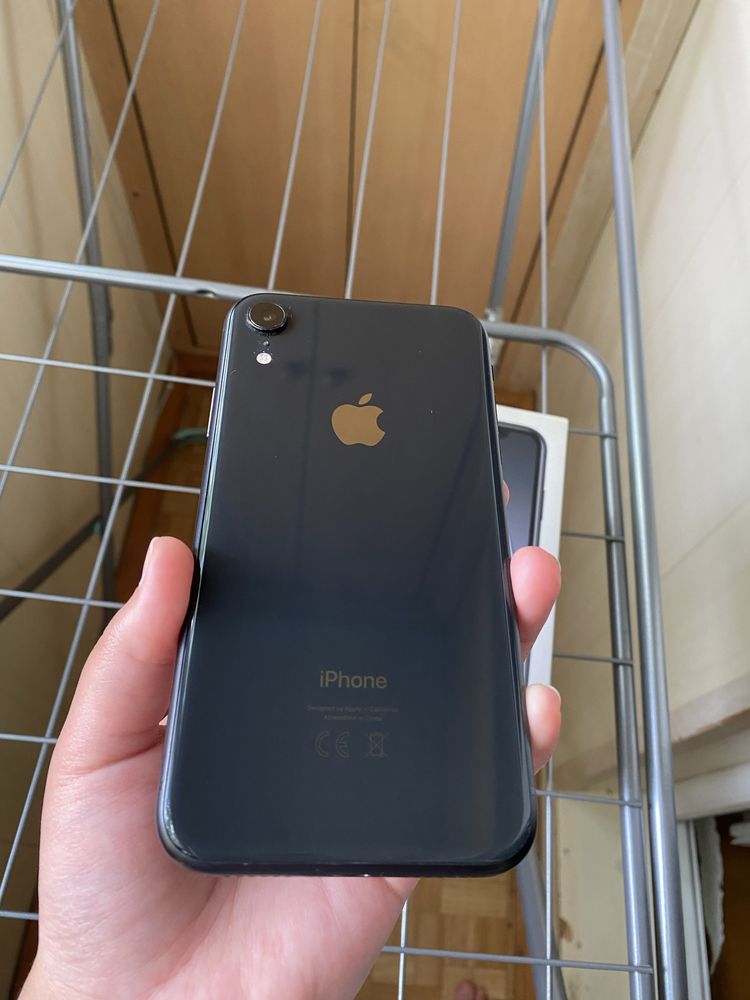 iPhone XR 64гб в идеале