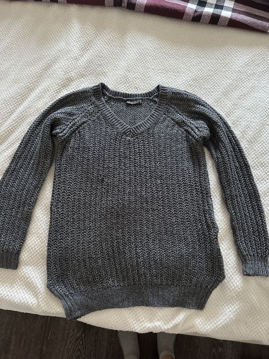 Свитер женский