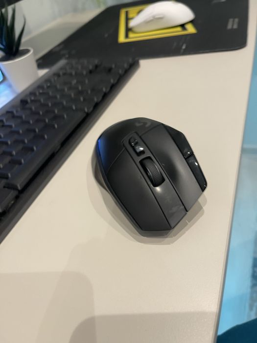Logitech G502 x plus